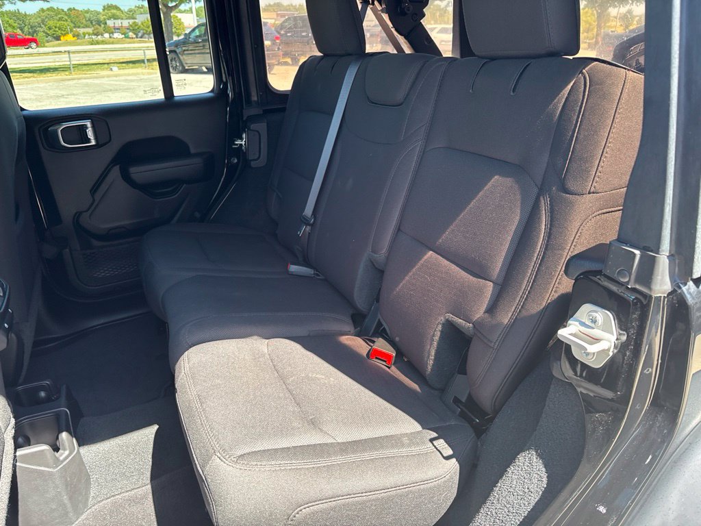 Used 2023 Jeep Wrangler Unlimited Sport AWD/4WD image 20