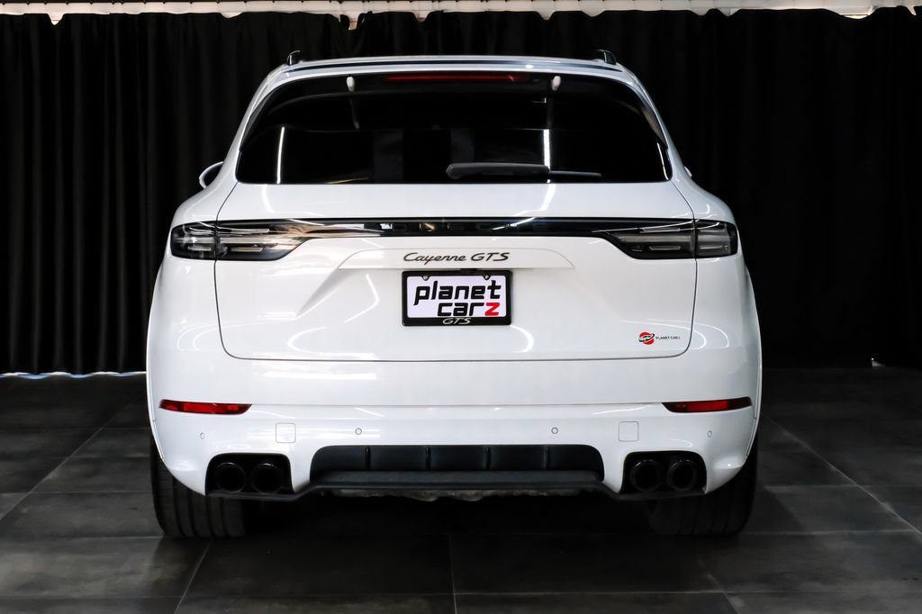 Used 2021 Porsche Cayenne GTS w/ Sport Chrono Package (8LH) AWD/4WD image 13