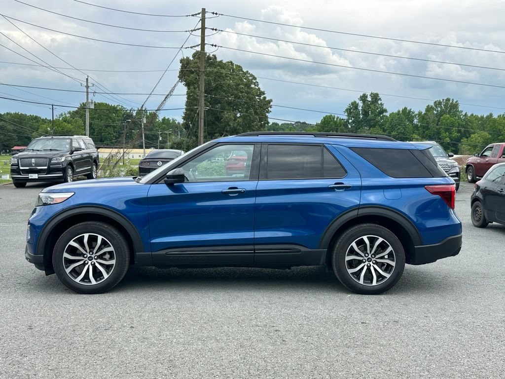 Used 2023 Ford Explorer ST AWD/4WD image 3