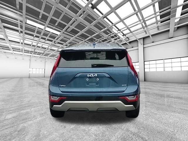 Certified 2024 Kia Niro SX Touring image 4