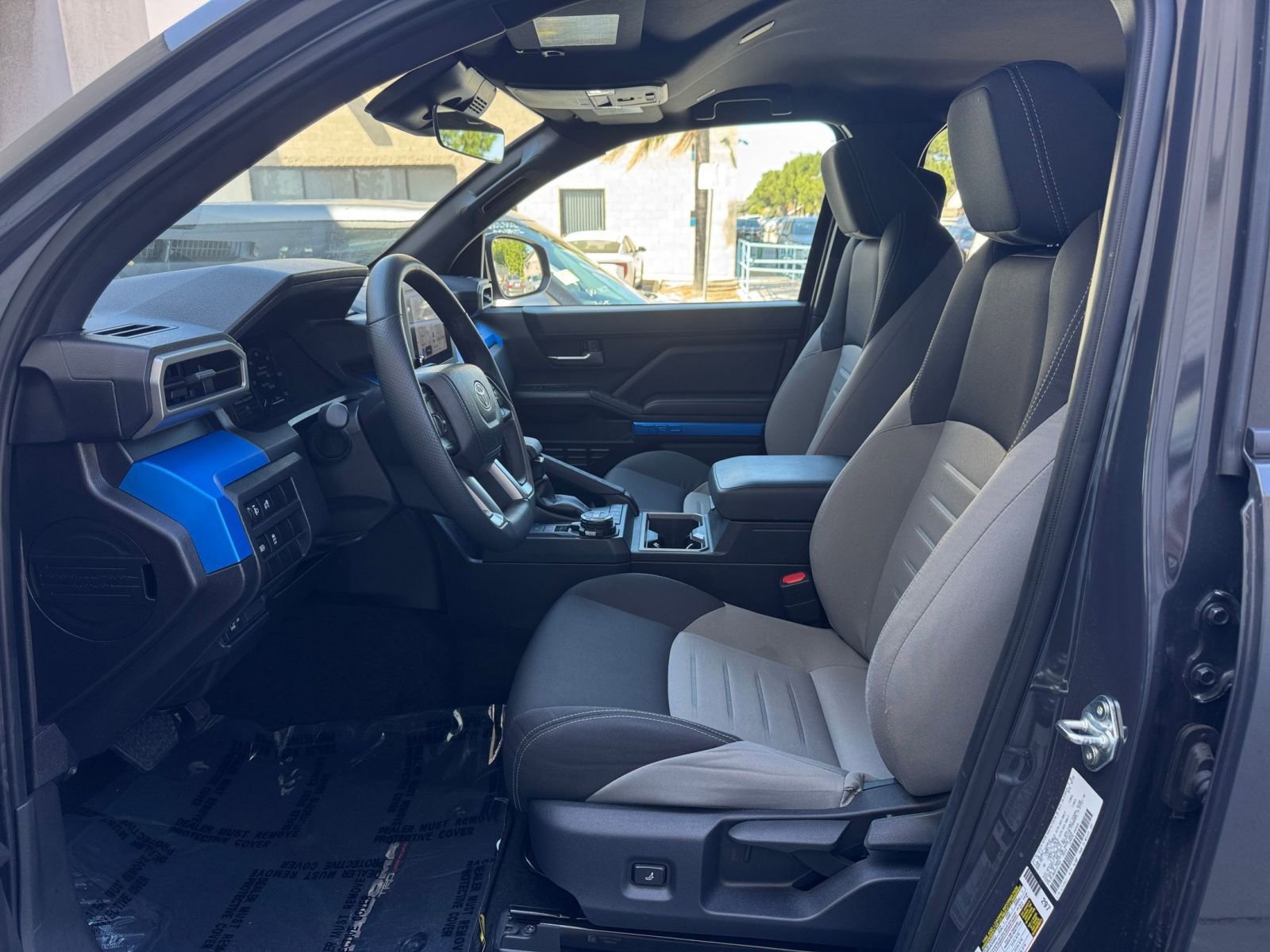 Used 2025 Toyota Tacoma TRD Off-Road image 27