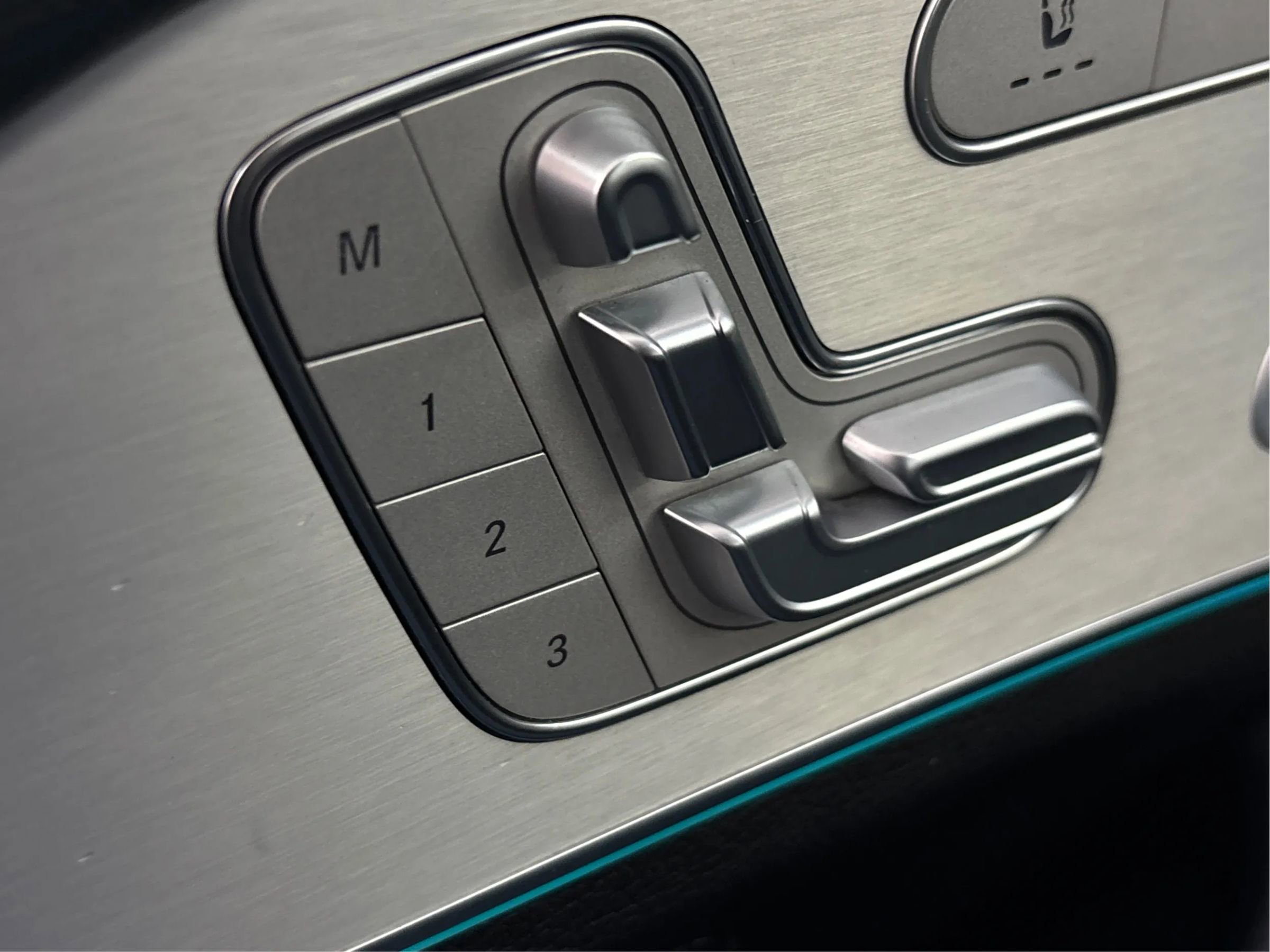 Used 2020 Mercedes-Benz GLE 350 4MATIC image 25