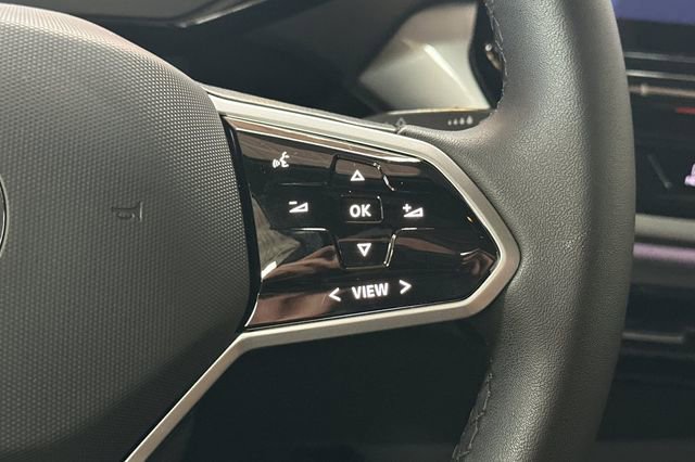 Used 2023 Volkswagen ID.4 S image 31