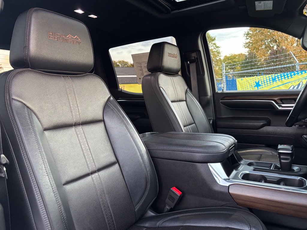 Used 2024 Chevrolet Silverado 1500 High Country w/ High Country Premium Package AWD/4WD image 23
