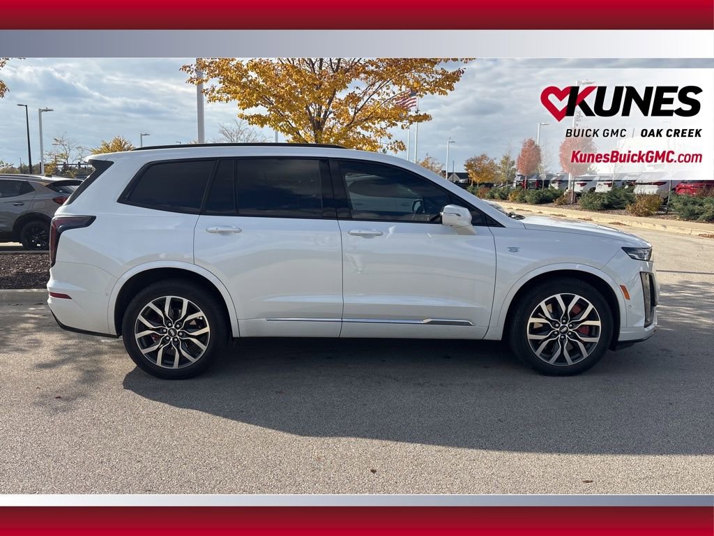 Used 2023 Cadillac XT6 Sport w/ Technology Package image 4