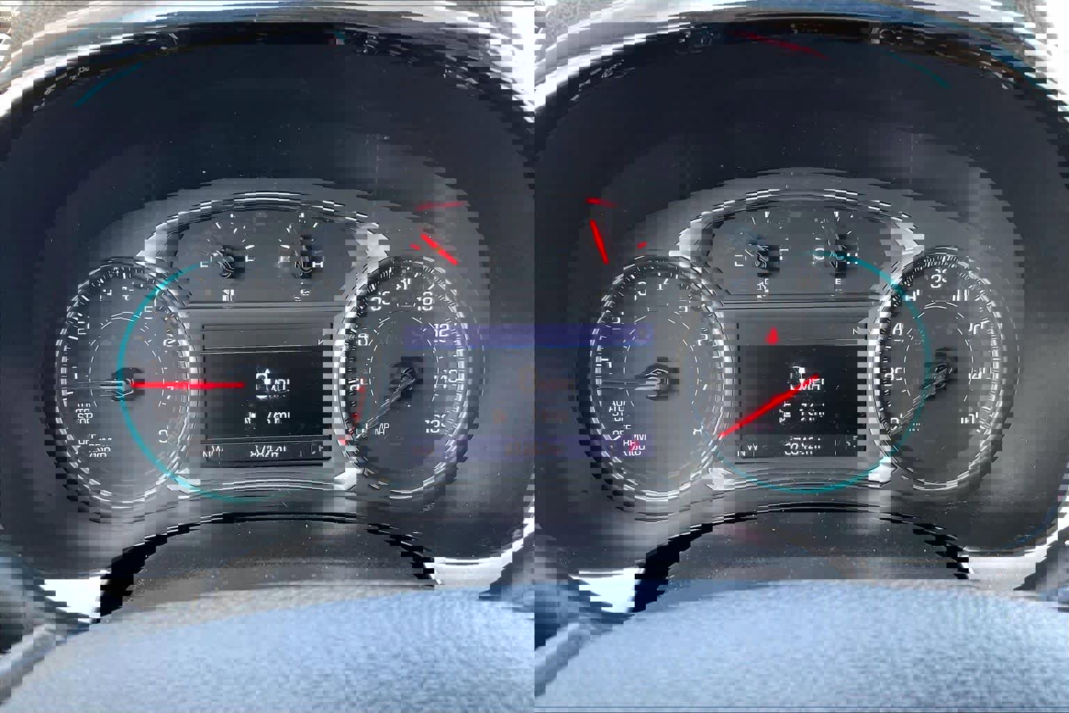 Used 2020 Chevrolet Traverse LT FWD image 25