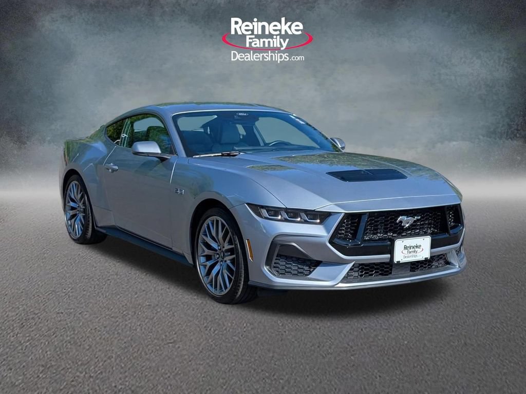 Used 2025 Ford Mustang GT Premium RWD image 3