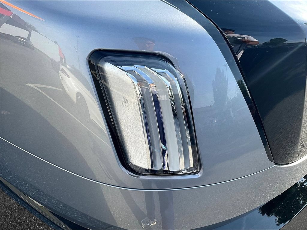 Used 2024 Rolls-Royce Spectre w/ Spectre Launch Package AWD/4WD image 24