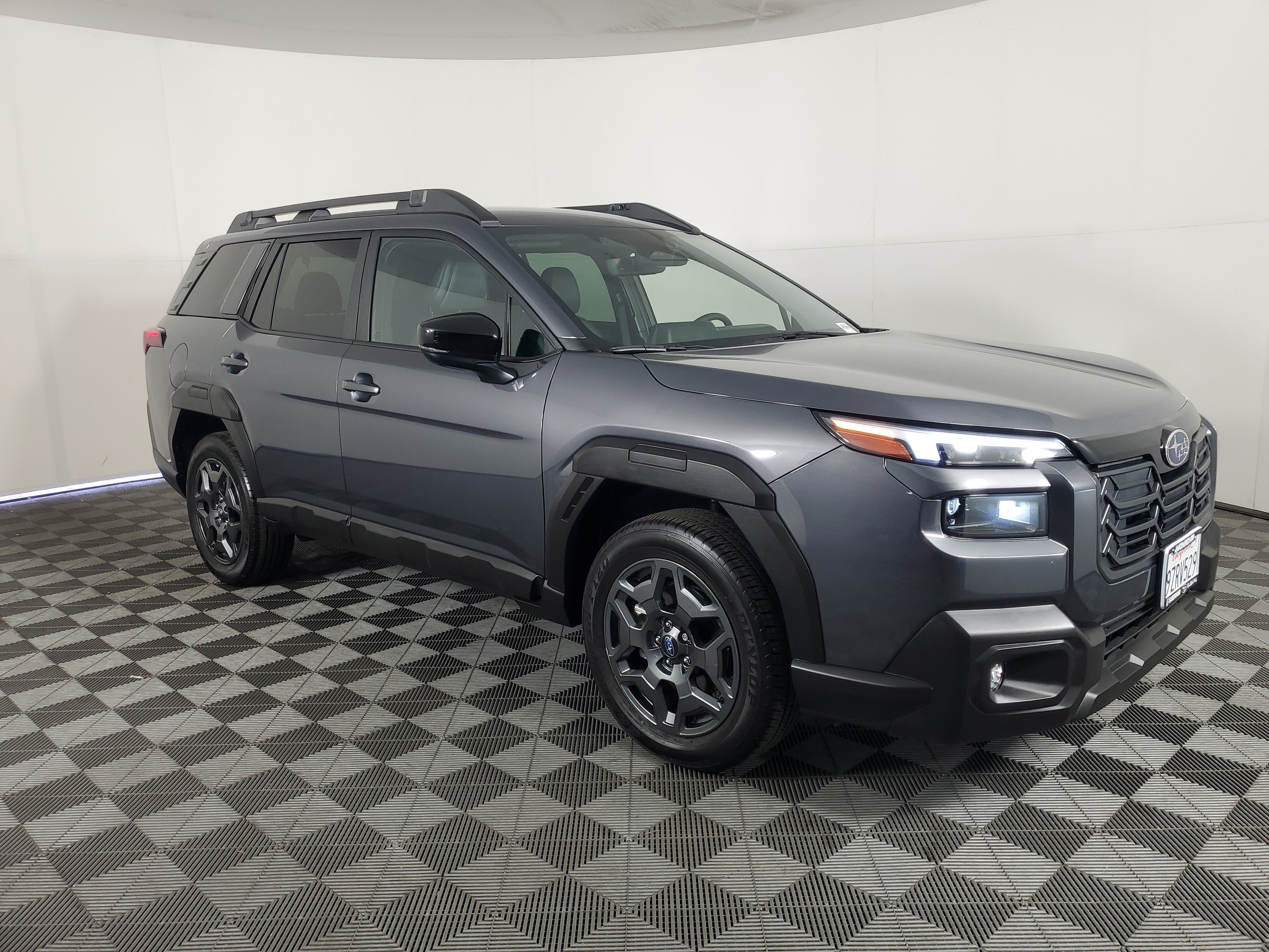 Used 2026 Subaru Outback Premium AWD/4WD image 2