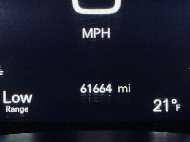 Certified 2024 Chrysler Pacifica Touring-L image 33