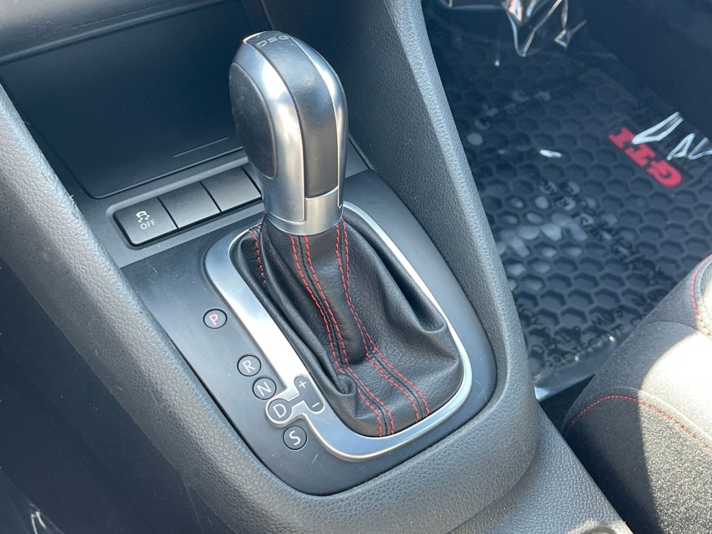 Used 2011 Volkswagen GTI Autobahn image 10