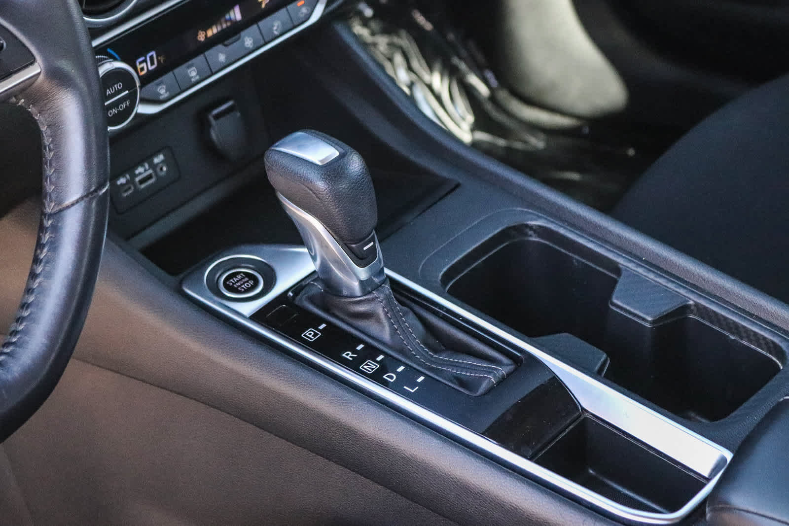 Used 2020 Nissan Sentra SV FWD image 19