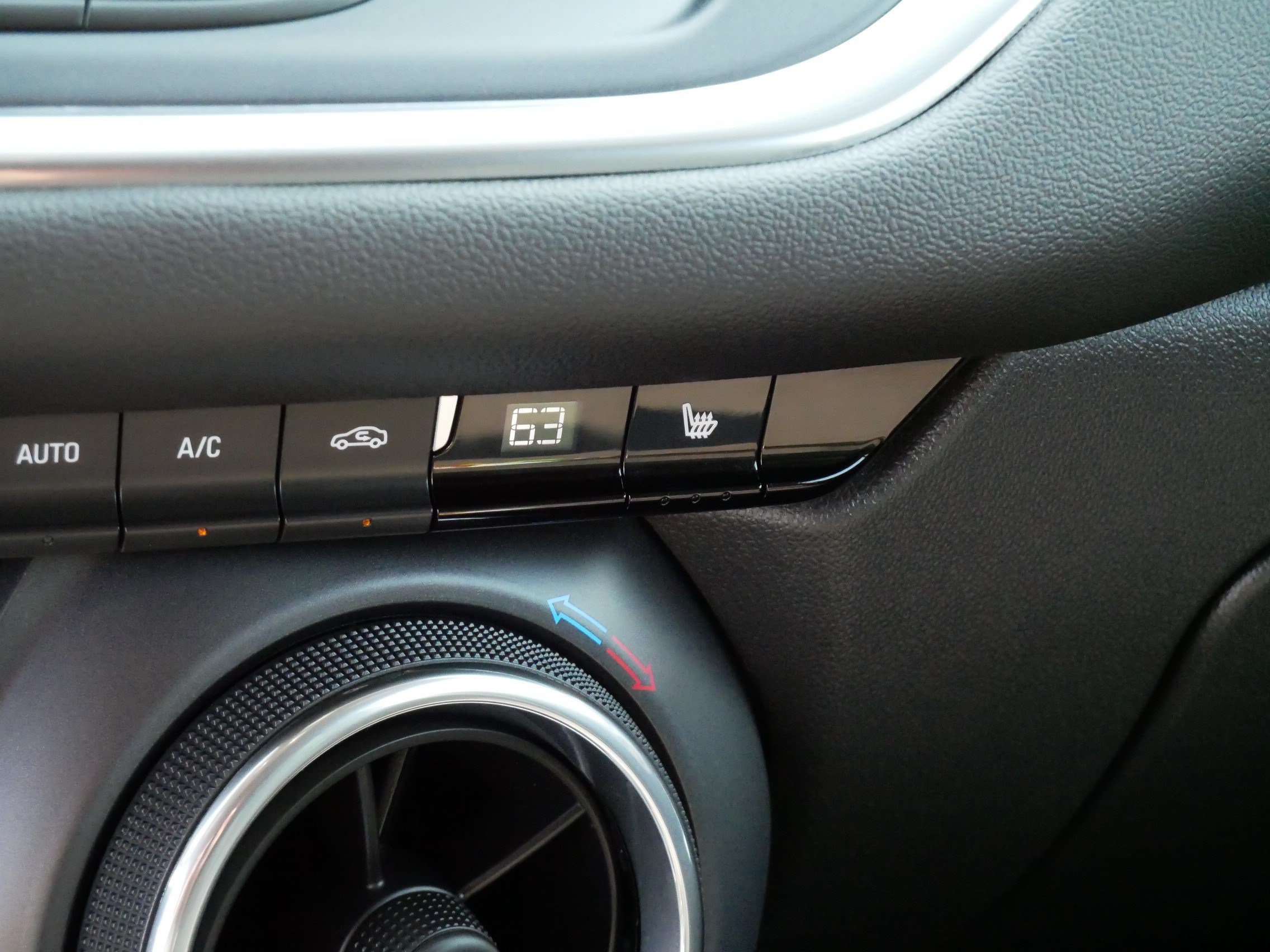 Used 2024 Chevrolet Blazer LT w/ Convenience Package FWD image 32