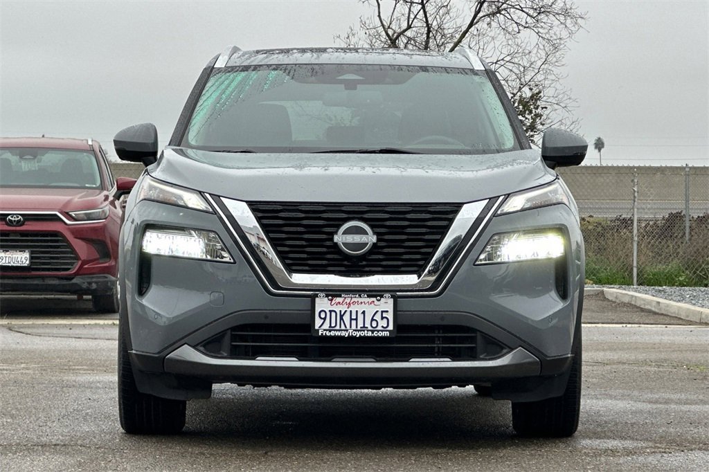 Used 2023 Nissan Rogue SL w/ SL Premium Package image 11
