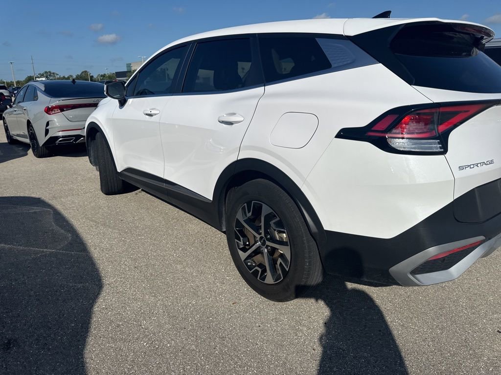 Used 2023 Kia Sportage EX FWD image 7