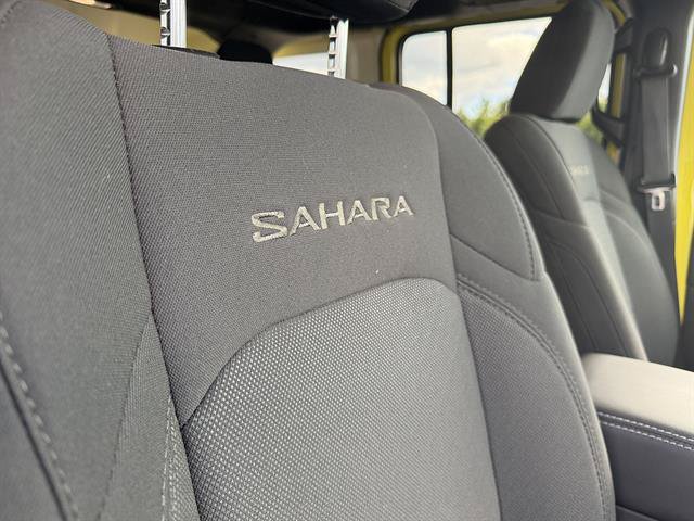 Used 2023 Jeep Wrangler Unlimited Sahara w/ Cold Weather Group AWD/4WD image 16