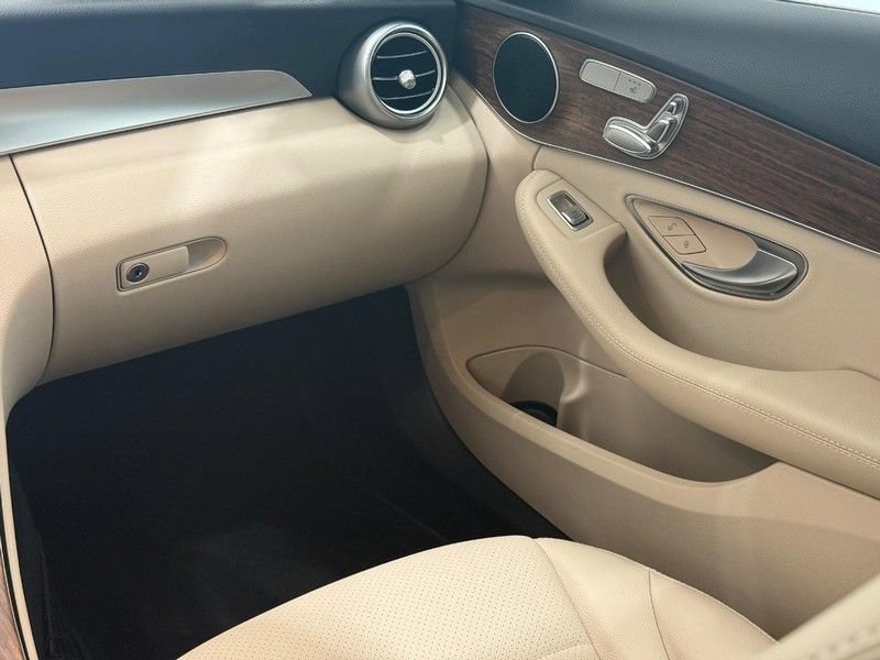 Used 2019 Mercedes-Benz C 300 4MATIC Sedan image 13