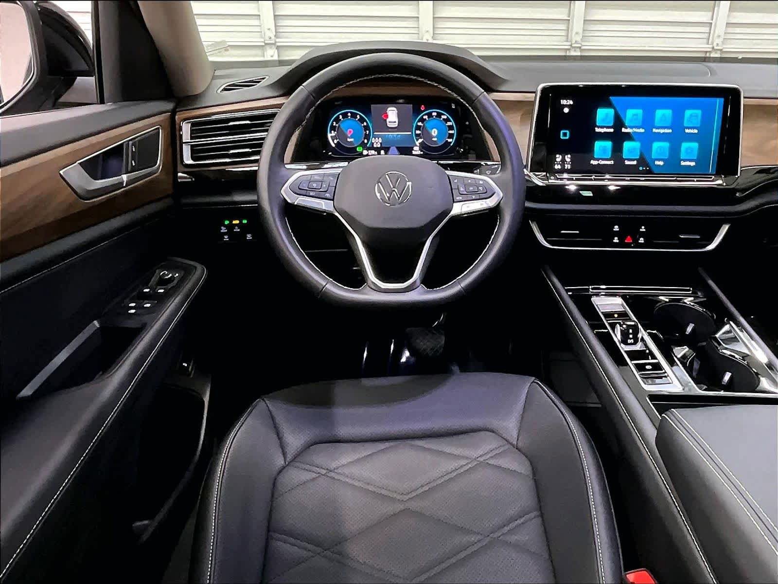 Certified 2026 Volkswagen Atlas SE w/ Panoramic Sunroof Package AWD/4WD image 8