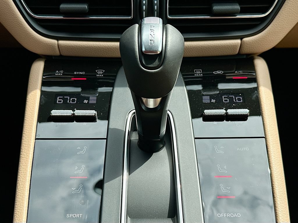 New 2026 Porsche Macan S AWD/4WD image 18