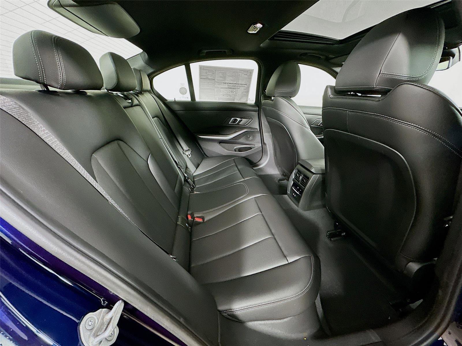 New 2026 BMW 330i xDrive Sedan w/ M Sport Package image 28