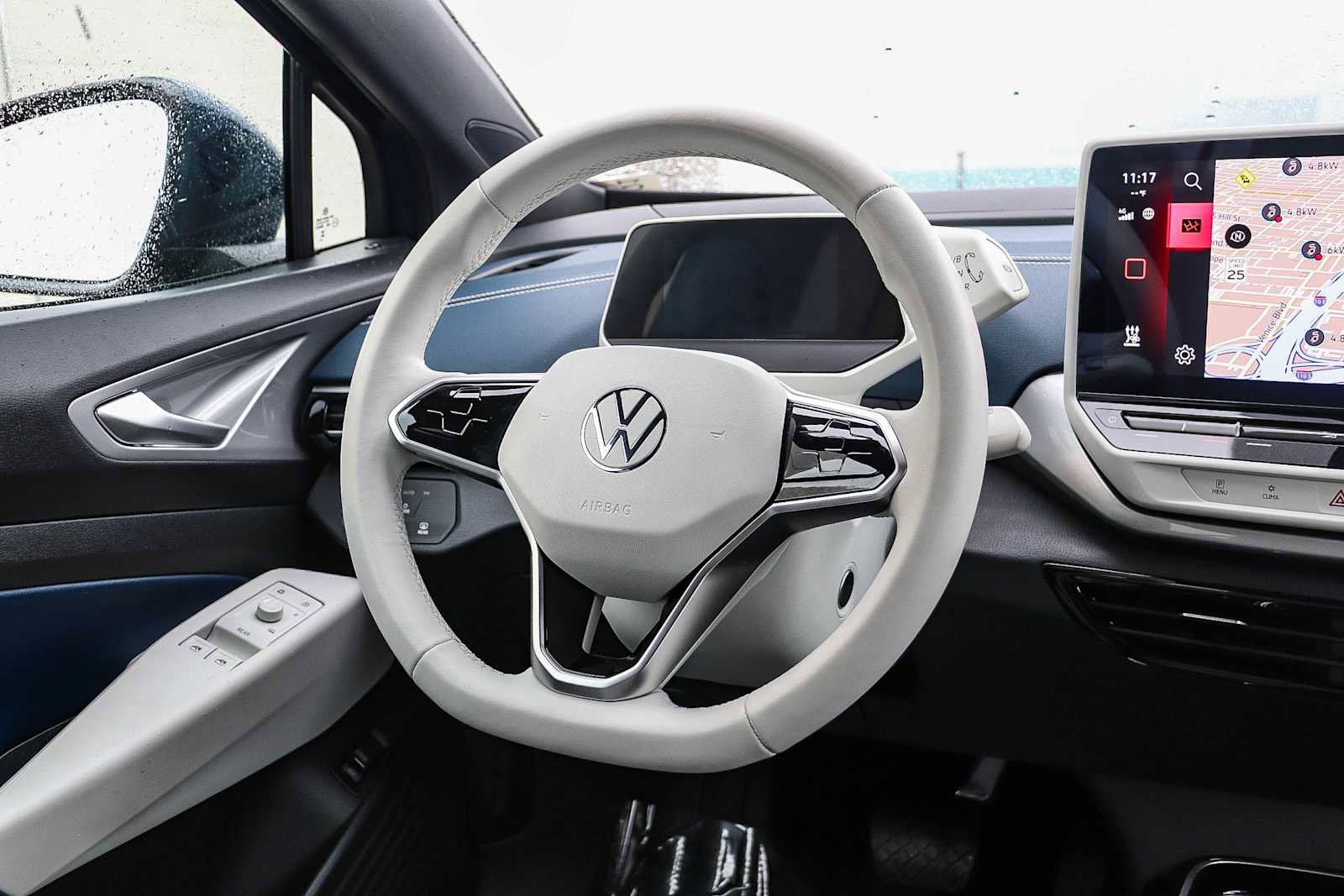 Used 2023 Volkswagen ID.4 S image 13