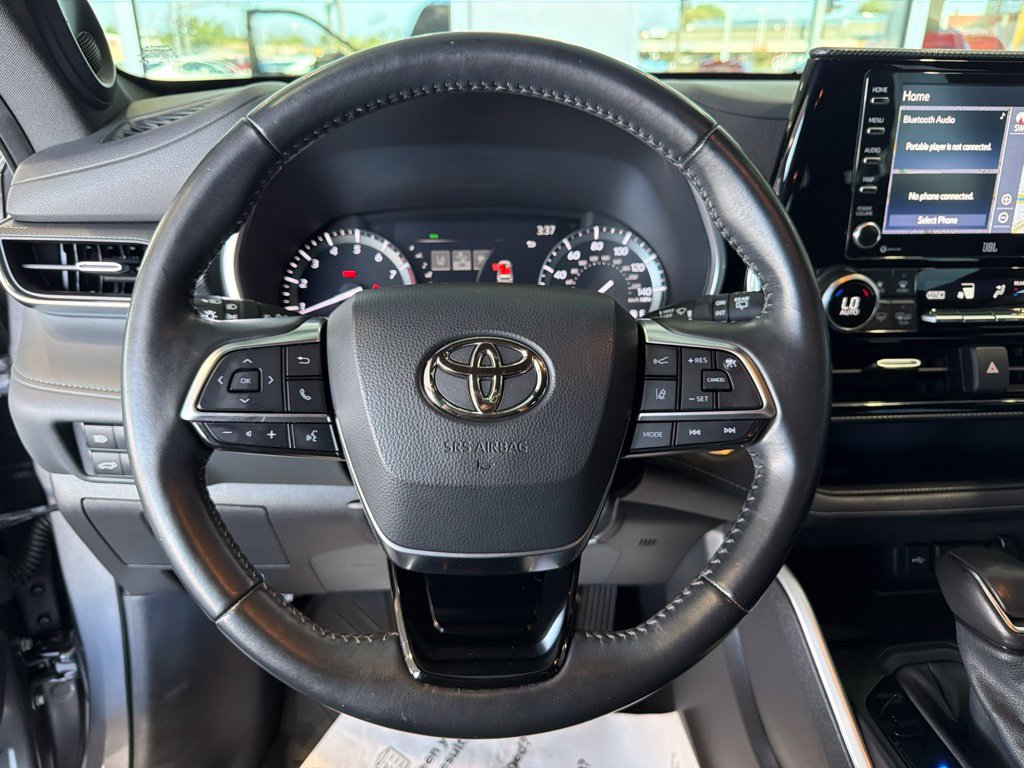 Certified 2021 Toyota Highlander XSE FWD image 25