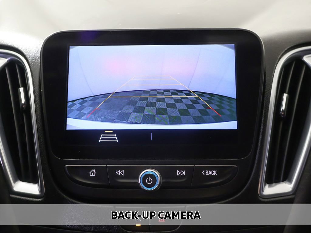 Used 2020 Chevrolet Malibu LT image 3