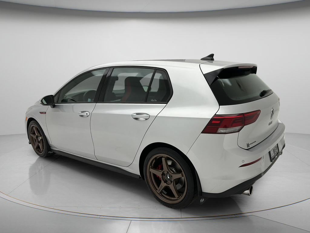 Used 2022 Volkswagen GTI SE FWD image 4