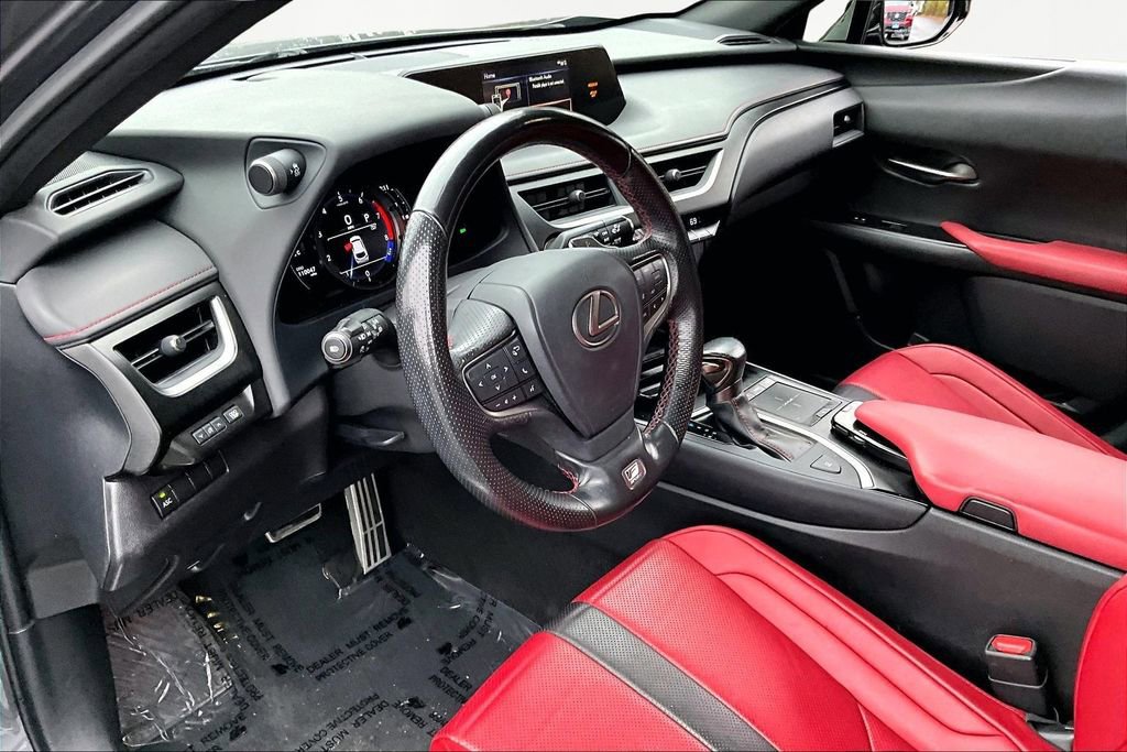 Used 2019 Lexus UX 200 F Sport w/ F Sport Premium Package image 12