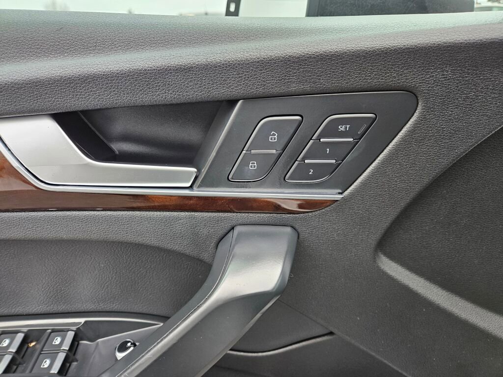 Used 2018 Audi Q5 2.0T Premium image 16