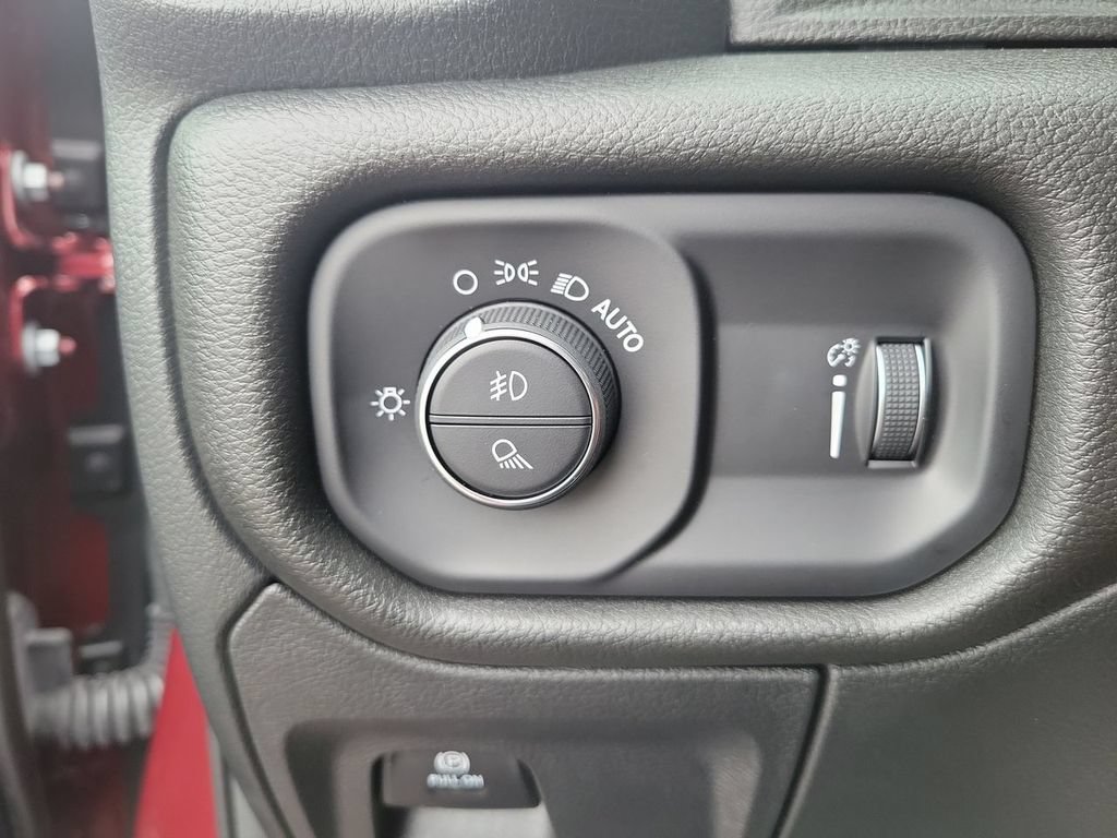 Used 2025 RAM 1500 Tradesman RWD image 17