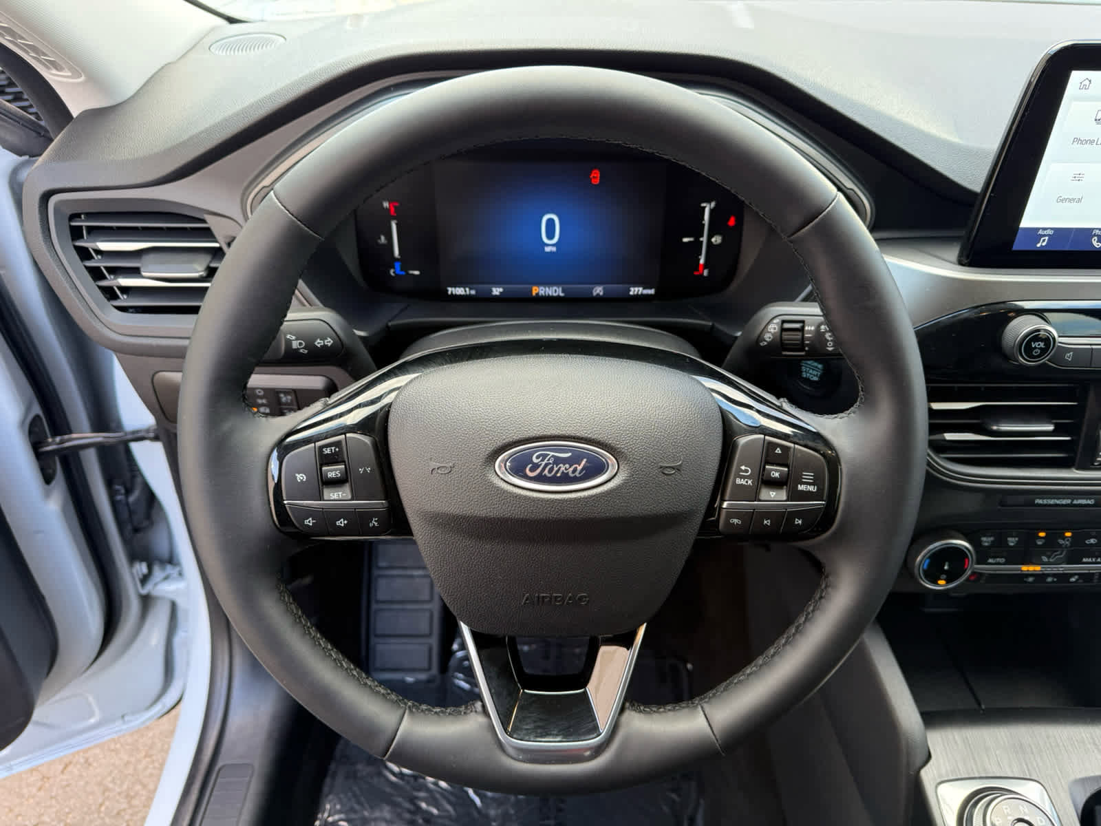 New 2025 Ford Escape Active w/ Cold Weather Package FWD image 2