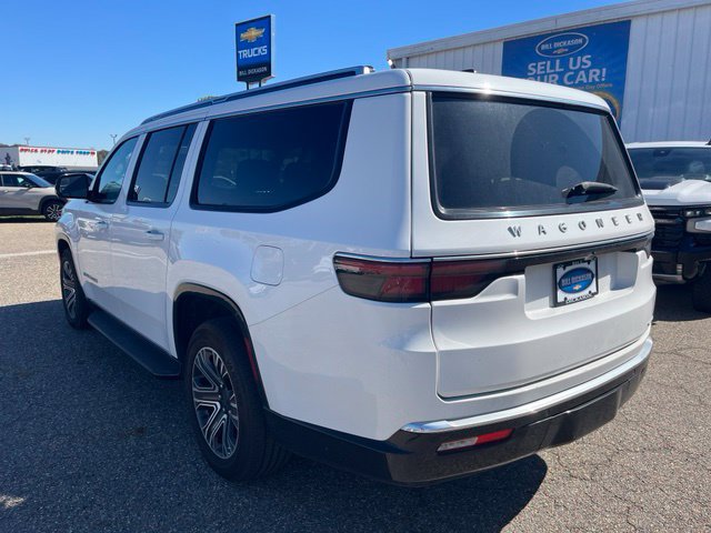 Used 2024 Jeep Wagoneer L Series II AWD/4WD image 3