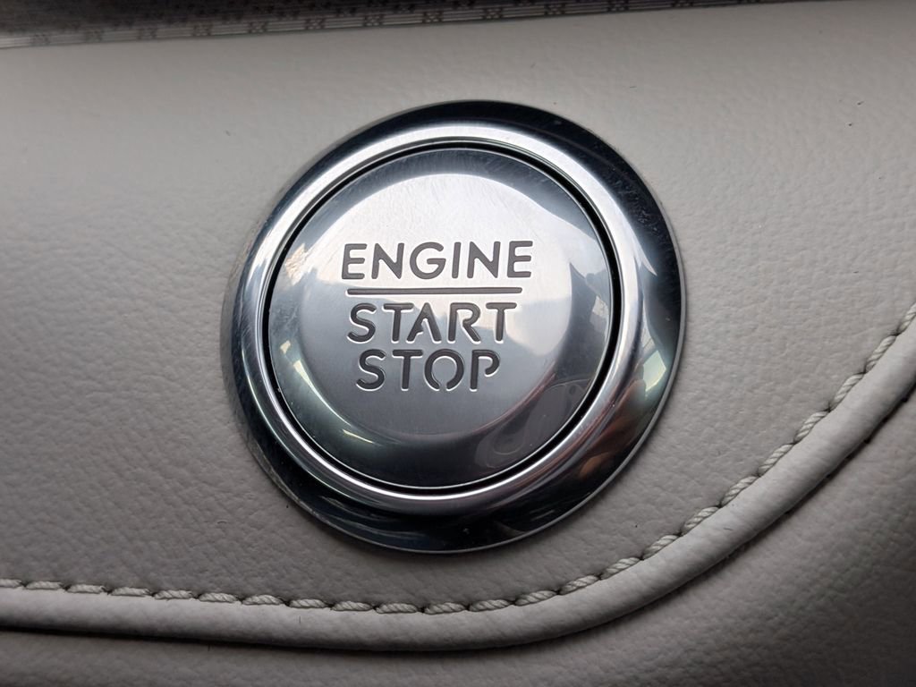 Used 2025 Lincoln Nautilus Premier image 30