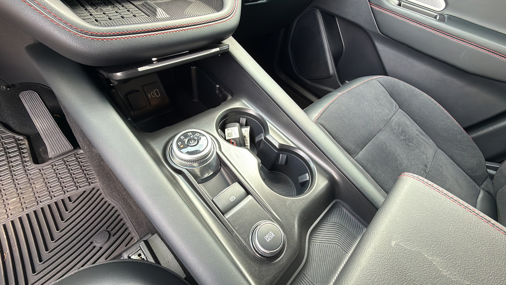 Used 2025 Ford Explorer ST AWD/4WD image 31