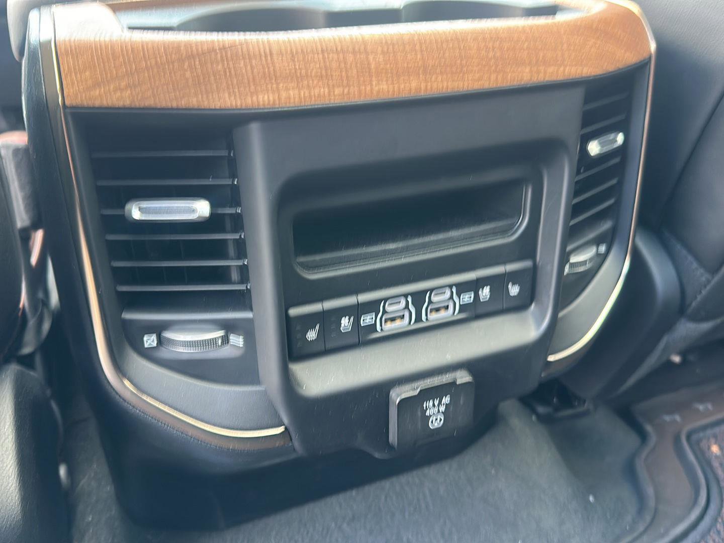 Used 2024 RAM 1500 Limited AWD/4WD image 27