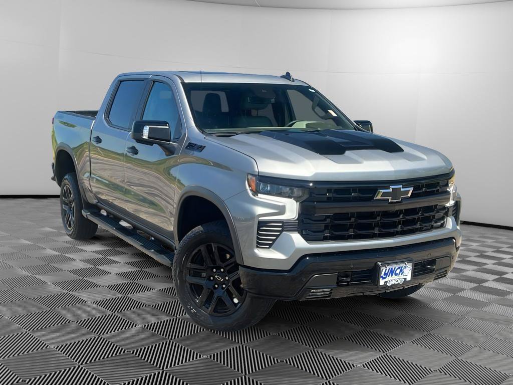 Used 2025 Chevrolet Silverado 1500 LT Trail Boss w/ LT Trail Boss Premium Package AWD/4WD image 5