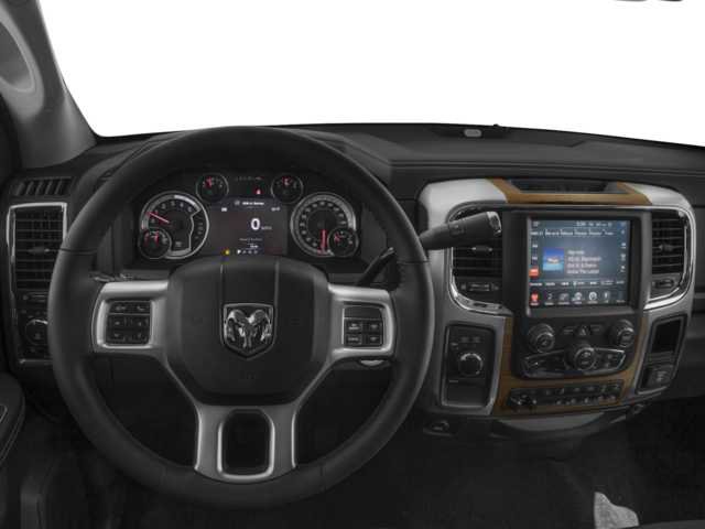 Used 2017 RAM 3500 Laramie w/ Convenience Group AWD/4WD image 4
