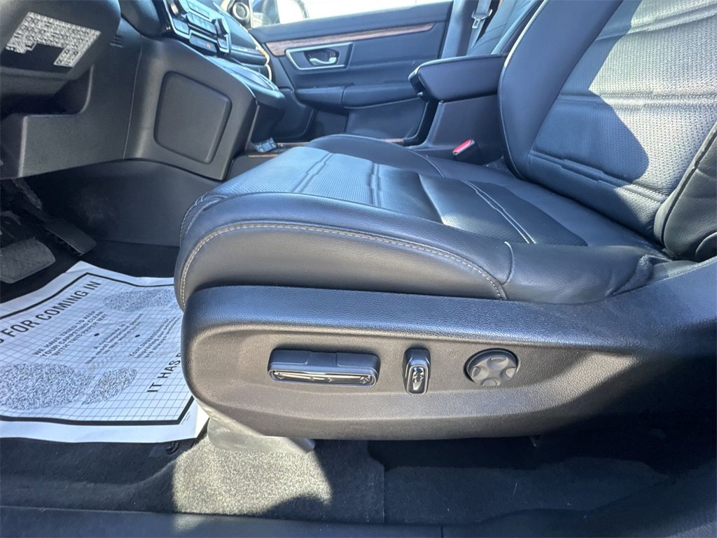 Used 2021 Honda CR-V Touring image 4