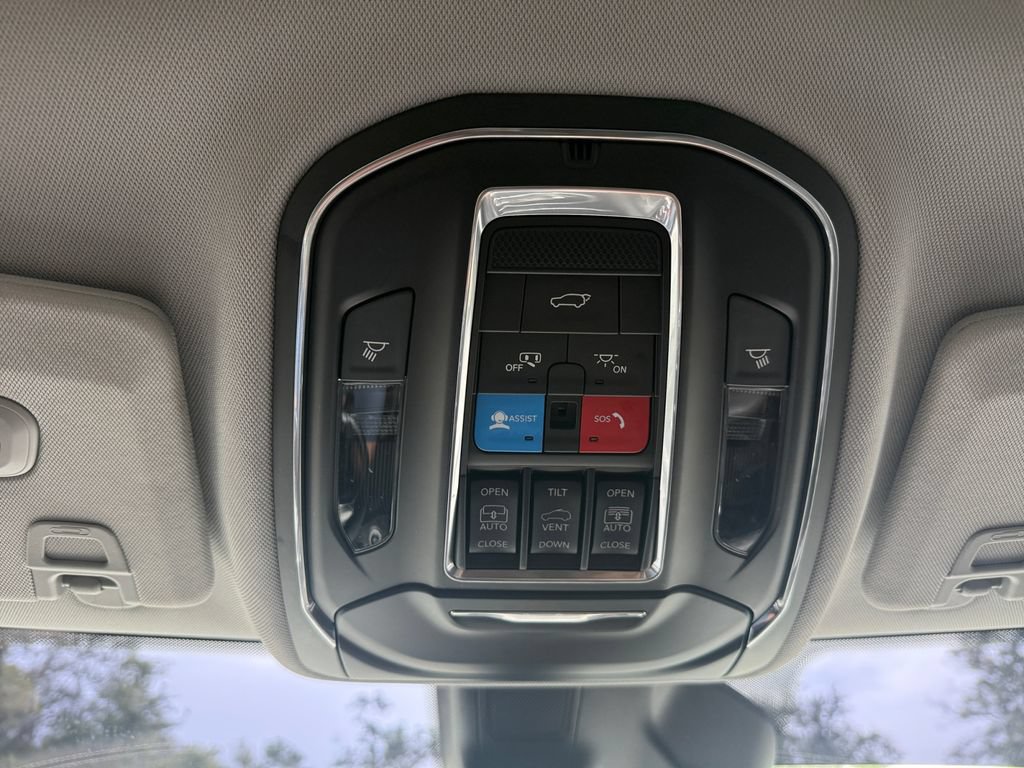 Used 2021 Jeep Grand Cherokee L Limited RWD image 26