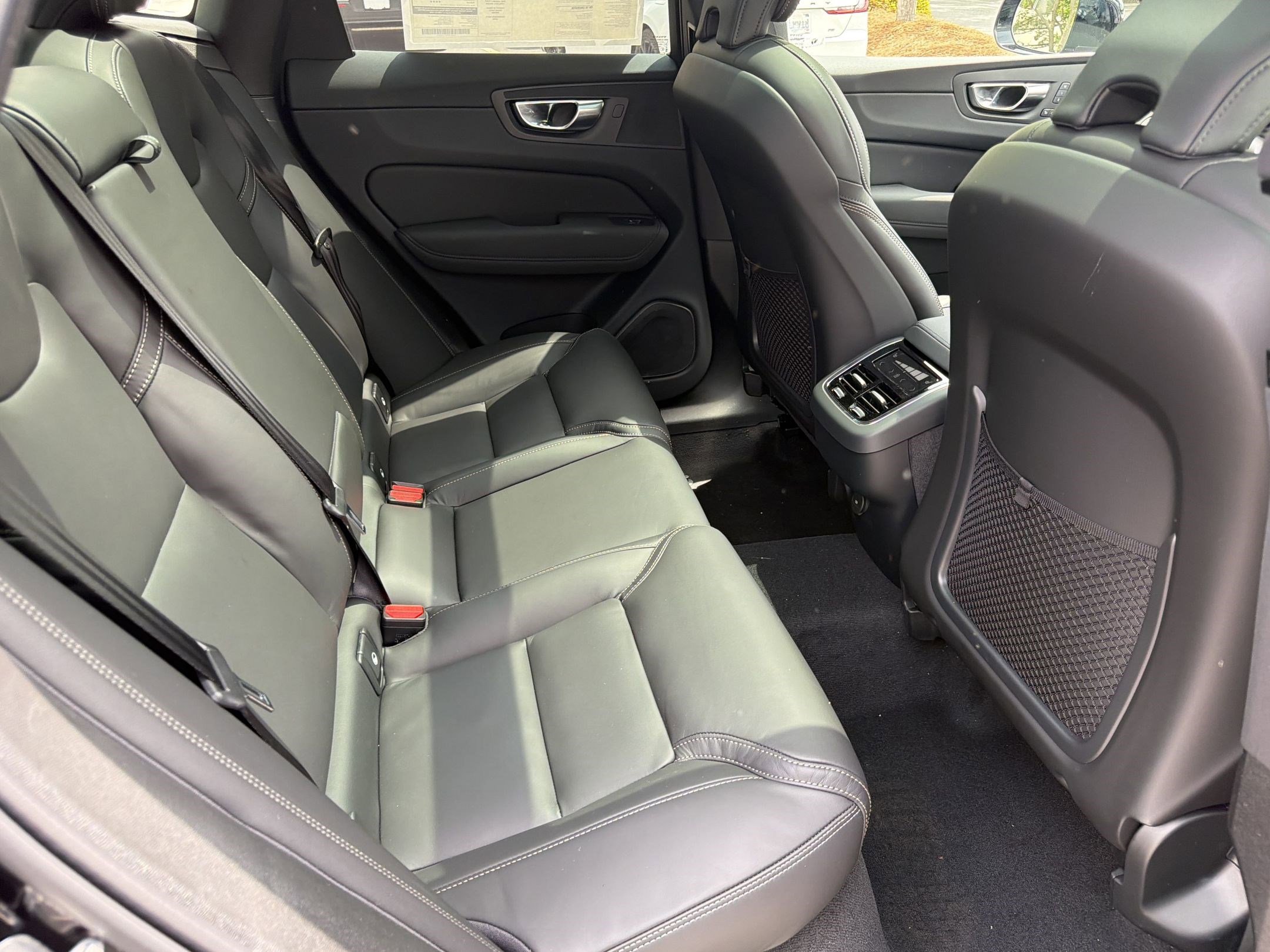 New 2026 Volvo XC60 B5 Ultra w/ Climate Package AWD/4WD image 29