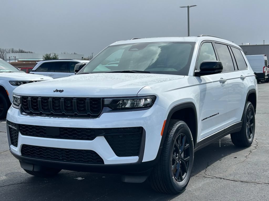 New 2026 Jeep Grand Cherokee L 4WD image 3