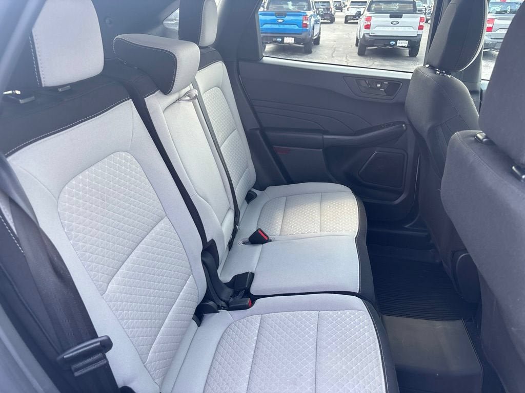 Certified 2024 Ford Escape Active AWD/4WD image 18