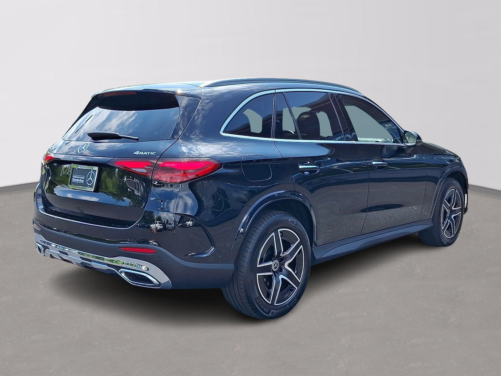 Certified 2026 Mercedes-Benz GLC 300 4MATIC image 4