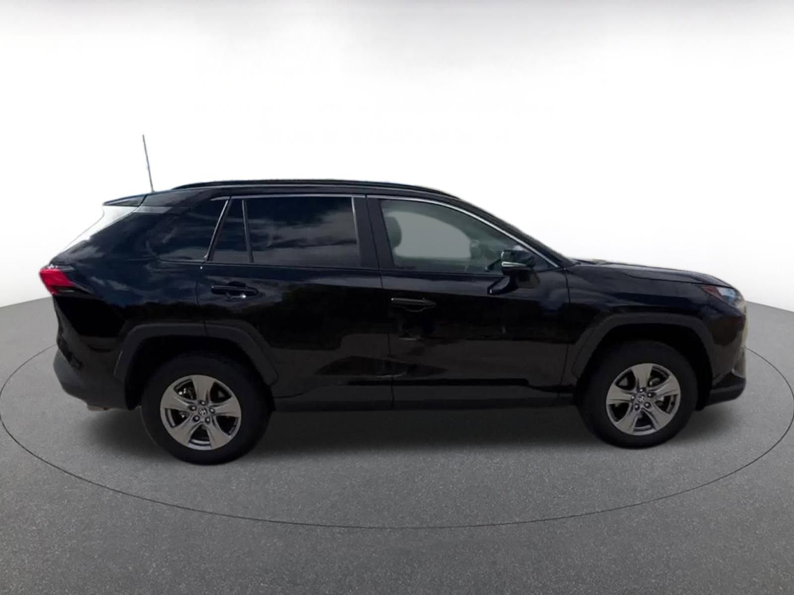 Used 2025 Toyota RAV4 XLE image 16