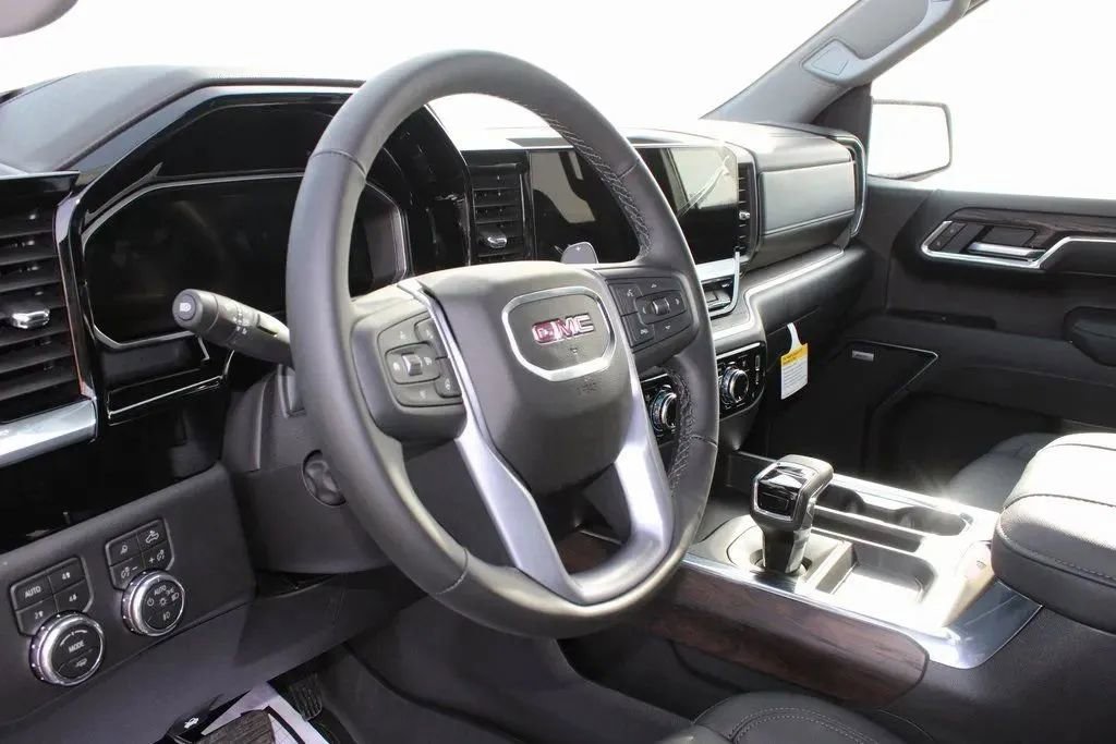 New 2026 GMC Sierra 1500 SLT image 12