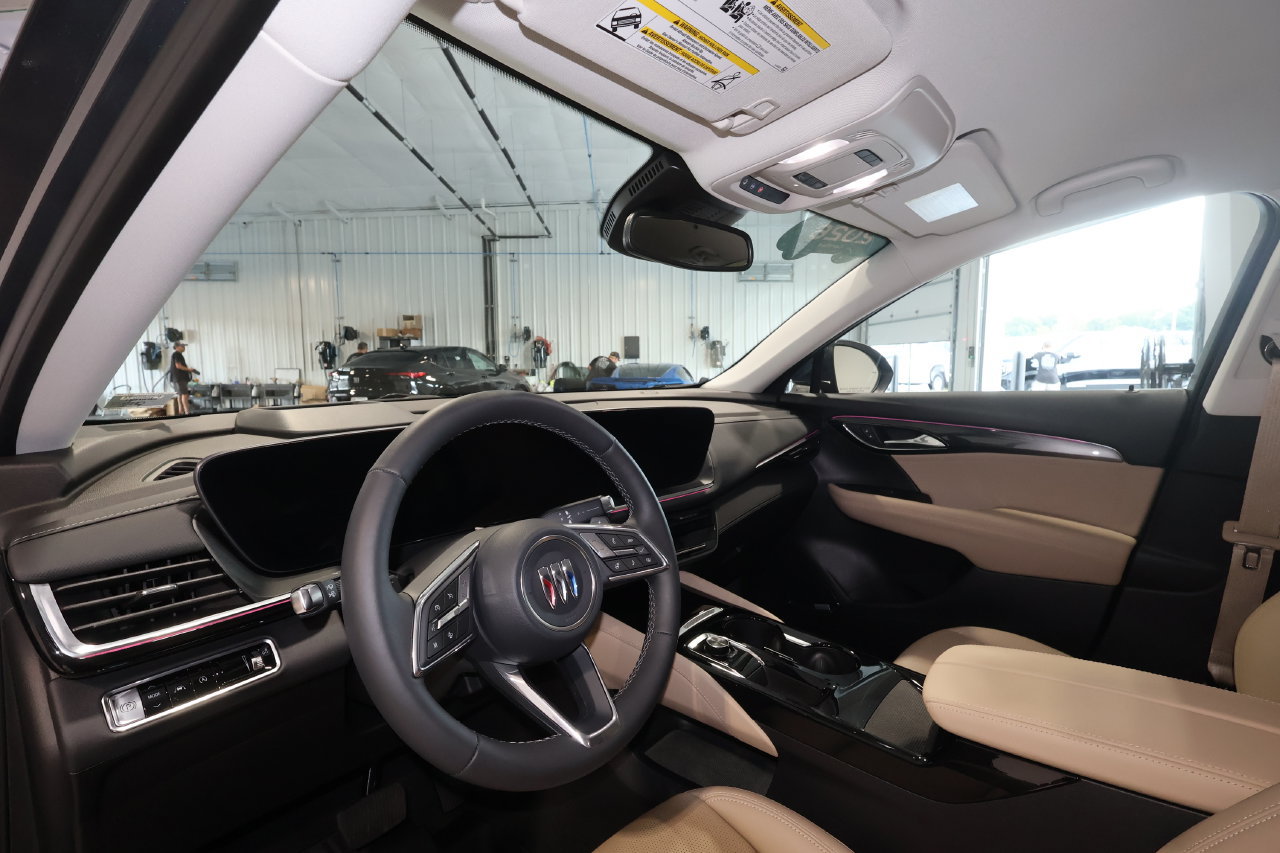 Certified 2026 Buick Envision Preferred AWD/4WD image 9