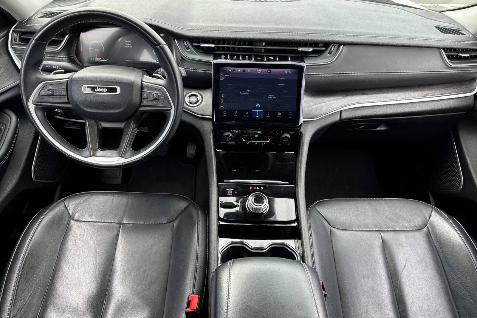 Used 2022 Jeep Grand Cherokee Limited image 16