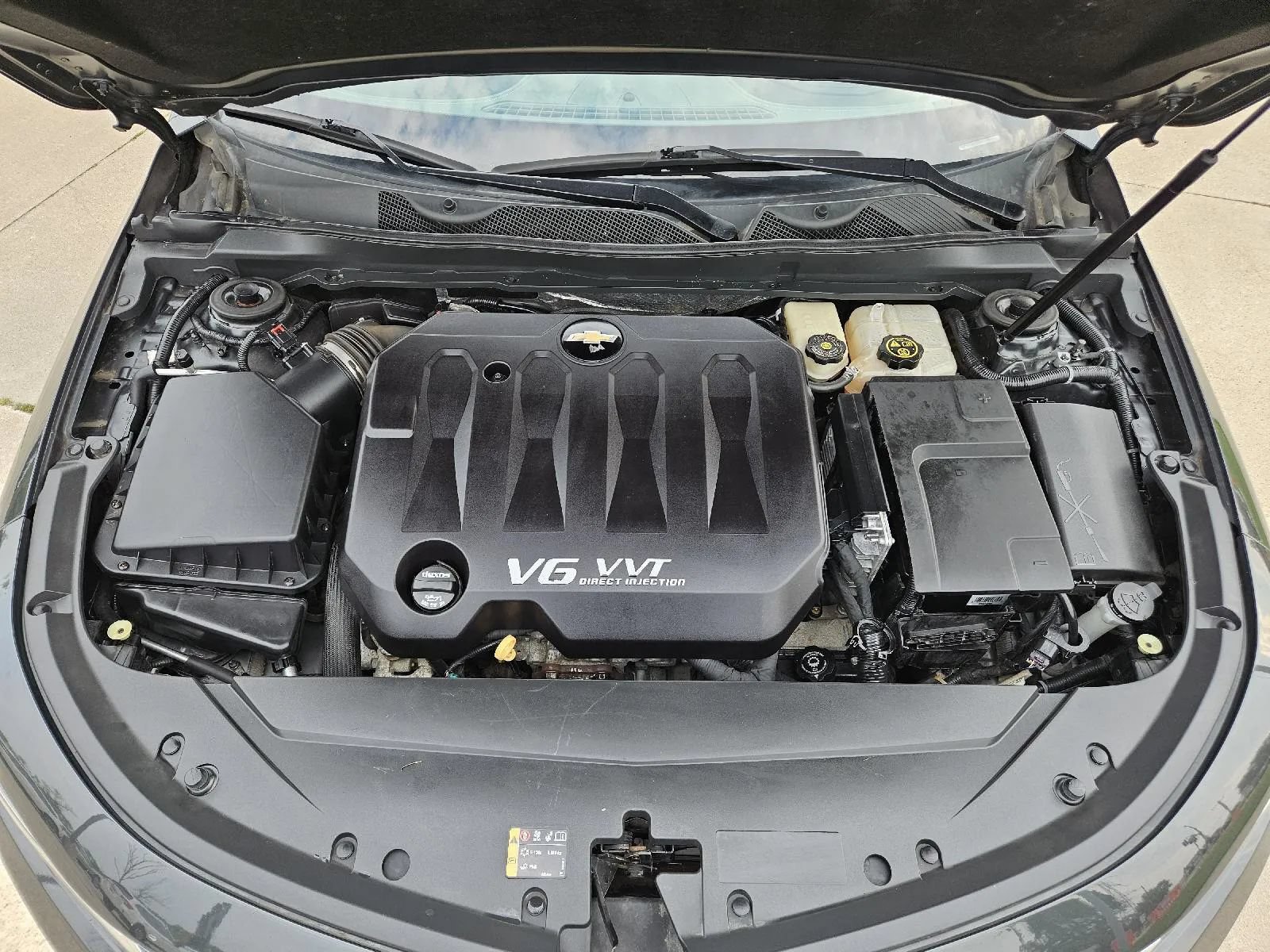 Used 2015 Chevrolet Impala LTZ FWD image 10