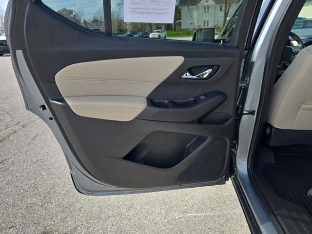 Used 2023 Chevrolet Traverse LS w/ Safety Package image 29
